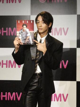 撮影に応じる近藤頌利