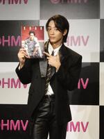 撮影に応じる近藤頌利