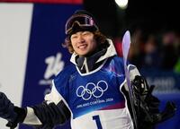 男子ビッグエア予選　３回目を終え笑顔の長谷川帝勝＝リビーニョ（共同）