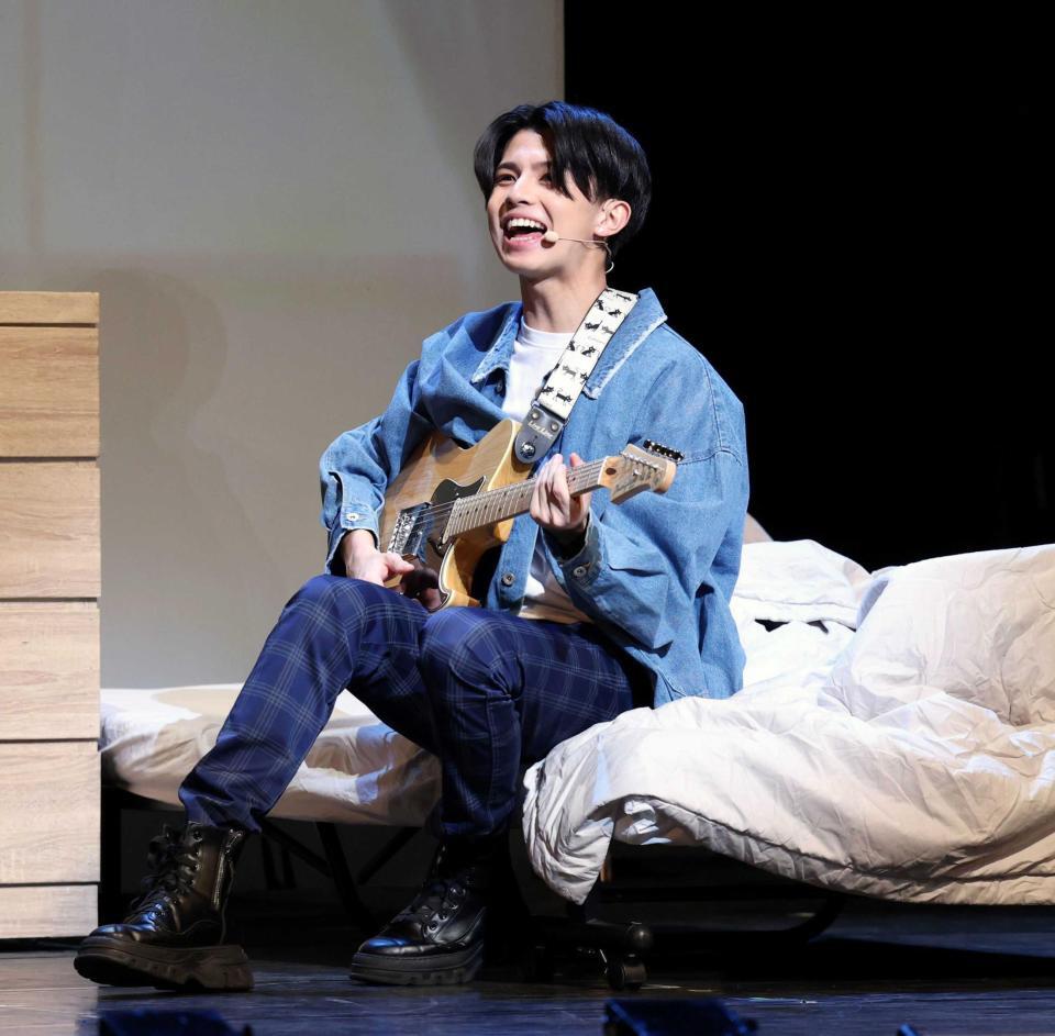 　熱演を見せる木本慎之介（撮影・伊藤笙子）