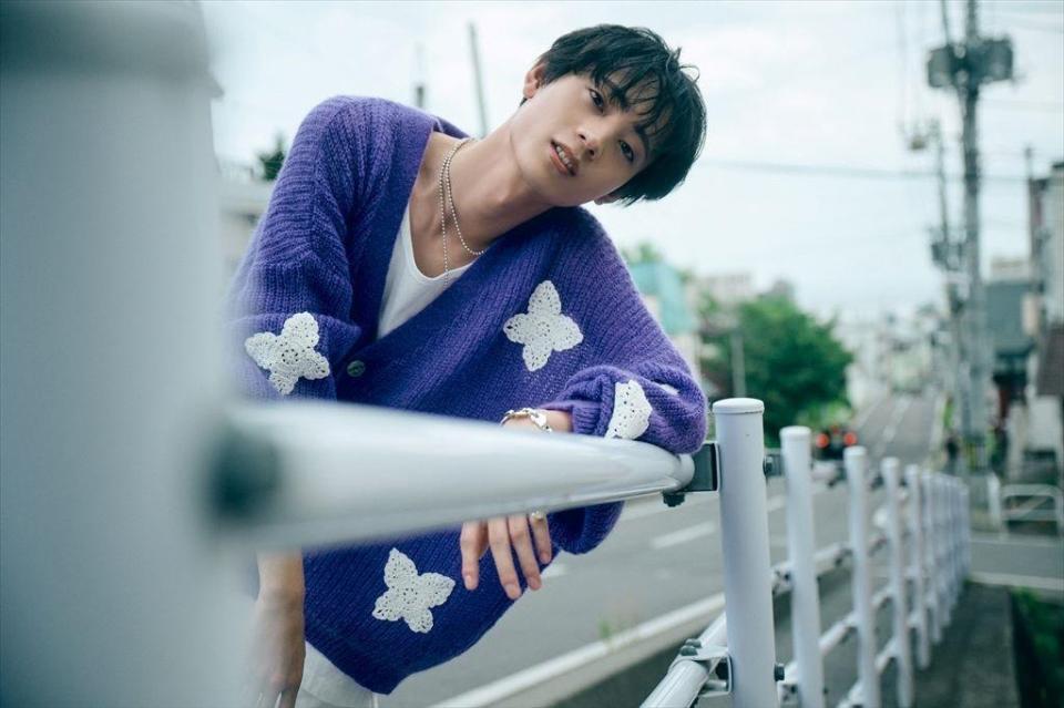 水沢林太郎１ｓｔ写真集『輪-ワッカ-』（ワニブックス刊）内カット（撮影：大石隼士）