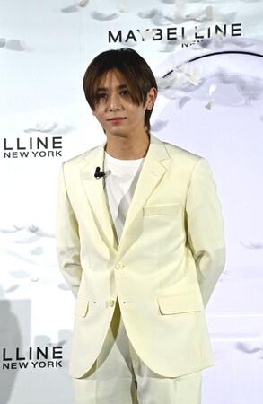 メイベリンニューヨークジャパンアンバサダーに就任した山田涼介＝ベクトルスタジオ（撮影・持木克友）