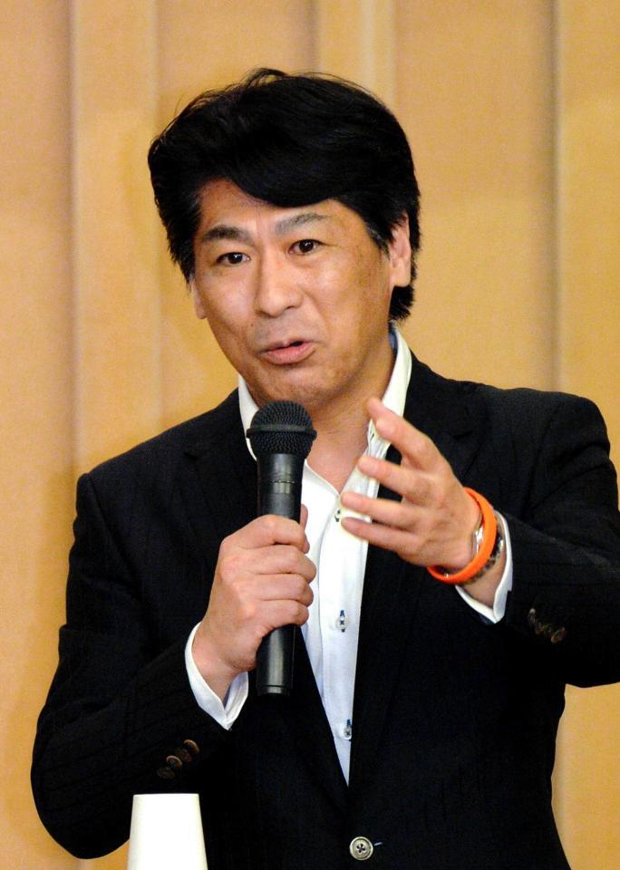 １４年５月、今後の福祉政策などについて講演する田村憲久厚労相