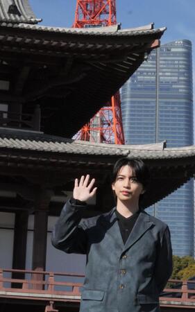 ヒット祈願を行った岩橋玄樹＝東京・増上寺