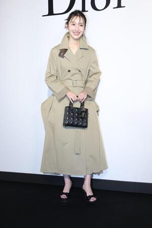 フォトコールに登場した波瑠（撮影・金田祐二）