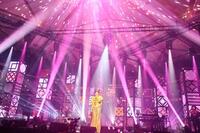 オリエンタルをテーマにしたステージを繰り広げた松任谷由実（撮影・後藤倫人）