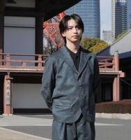 ヒット祈願を行った岩橋玄樹