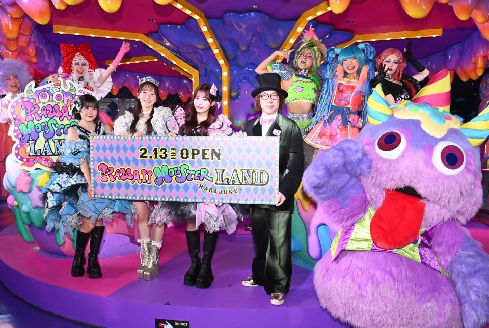 参加した（左から）ＣＡＮＤＹ　ＴＵＮＥ・福山梨乃、ＦＲＵＩＴＳ　ＺＩＰＰＥＲ・真中まな、ＣＡＮＤＹ　ＴＵＮＥ・村川緋杏、プロデューサーの増田セバスチャンとモンスターガール（撮影・持木克友）