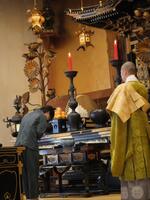 ヒット祈願を行う岩橋玄樹＝東京・増上寺