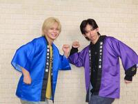 生配信を行った（左から）超特急のカイ、リョウガ