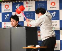 優勝したスパイシーガーリック・片山智勝（左）とジョン（撮影・堀内翔）