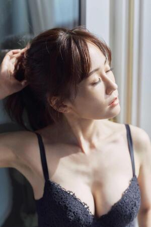 写真集のカット（Ｃ）講談社　撮影／北岡稔章