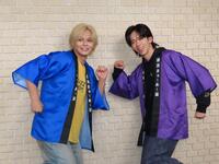 生配信を行った（左から）超特急のカイ、リョウガ