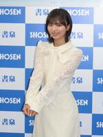 取材会でレシーブ姿を披露した蒔埜ひな