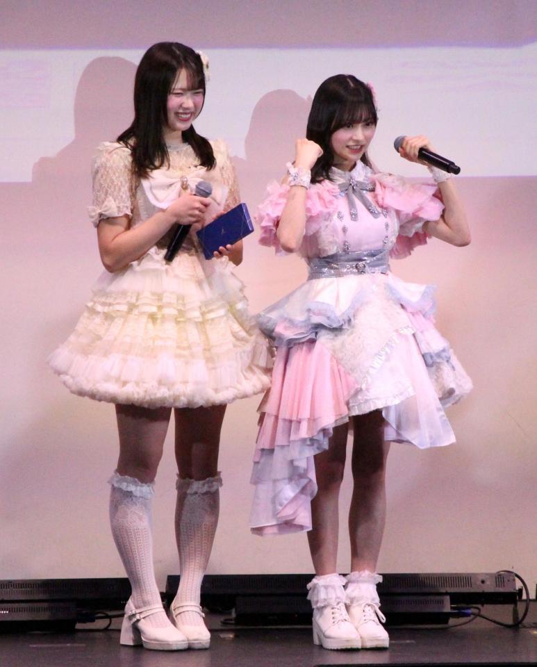 　優勝したラフ×ラフ齋藤有紗（左）と＃ババババンビ・宇咲