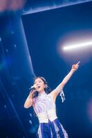 ３年ぶり２度目の日本武道館ライブで熱唱するｍｉｌｅｔ