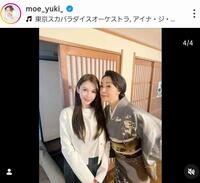 メガネを外したドラマのオフショット。結城モエ（左）のインスタグラム＠ｍｏｅ＿ｙｕｋｉ＿より