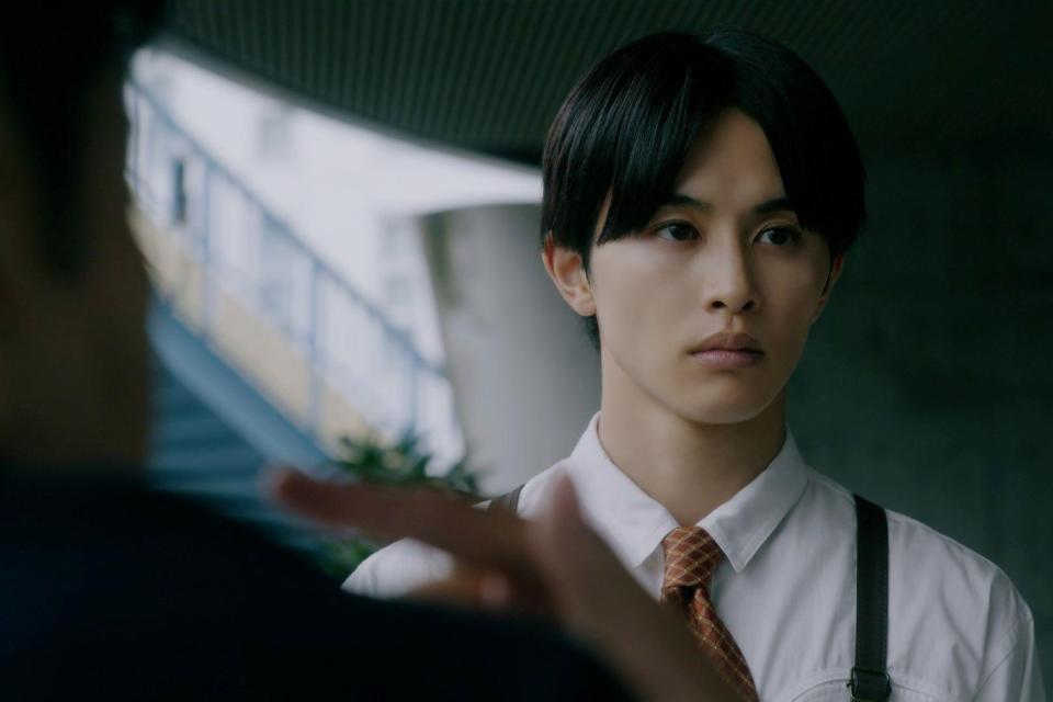 　俺たちバッドバーバーズに出演中の草川拓弥（©「俺たちバッドバーバーズ」製作委員会）