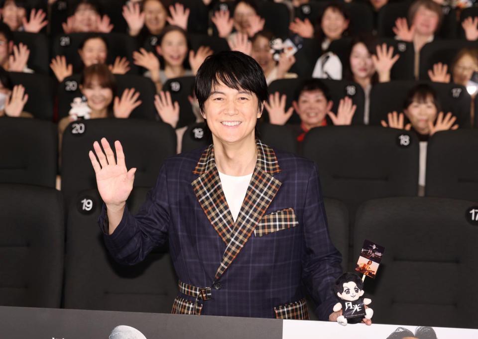 舞台あいさつに登壇した福山雅治（撮影・石井剣太郎）