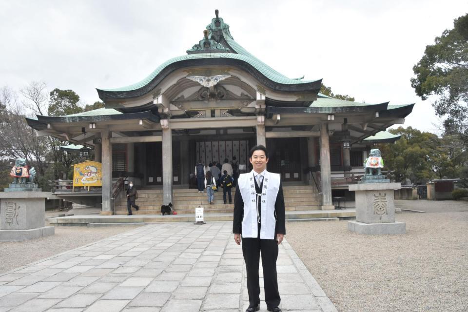 豊臣秀長慰霊祭に参加した仲野太賀＝大阪・豊國神社