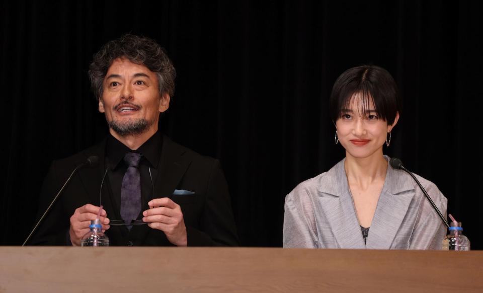 司会を務めた山口馬木也（左）と河合優実（撮影・石井剣太郎）