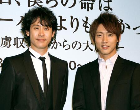 小泉孝太郎（右）と大泉洋＝２００８年６月