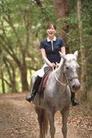 「皆藤愛子写真集ｇｒａｚｉｎｇ」（撮影　根本好伸）