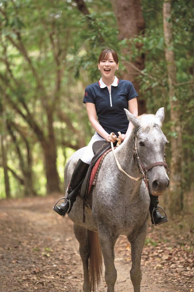 「皆藤愛子写真集ｇｒａｚｉｎｇ」（撮影　根本好伸）