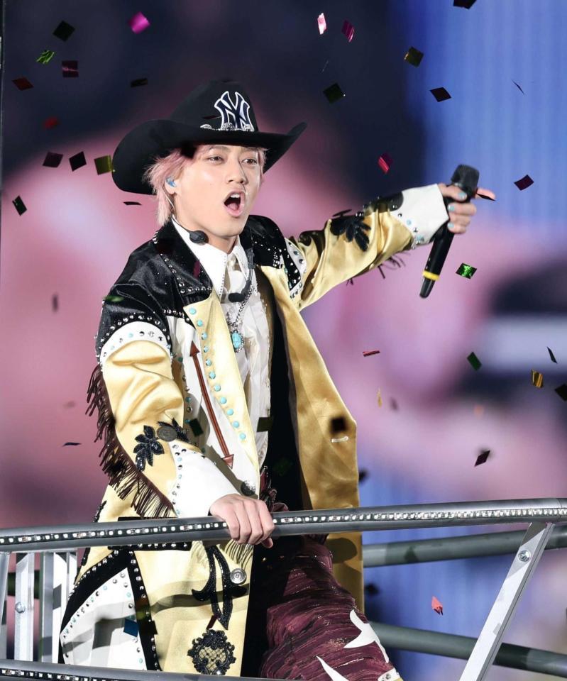 　歌唱するＫｉｎｇ　＆　Ｐｒｉｎｃｅの高橋海人（撮影・石井剣太郎）