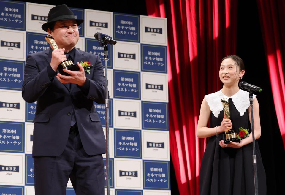 伊東蒼（右）とのエピソードを話す佐藤二朗（撮影・西岡正）