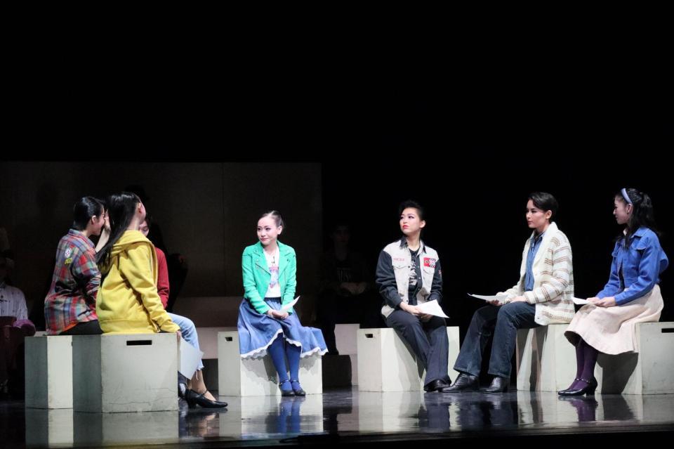 宝塚音楽学校第「１１２期生　文化祭」で熱演する１１２期生