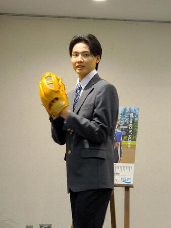 キャッチボールを披露した佐藤泰心