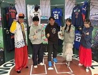 イベントに出席した（左から）バッテリィズ・エース、寺家、川﨑宗則氏、牧野真莉愛、森山未唯