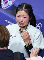 女子フリー　銅メダルを獲得し涙を流す中井亜美