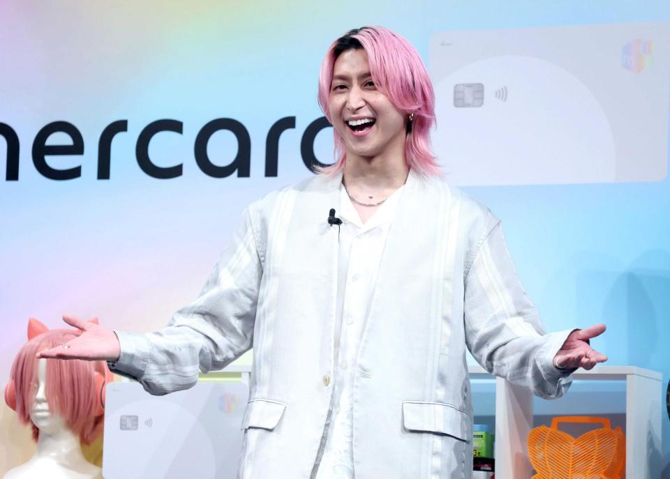 新ＣＭ発表会に登壇したＳｎｏｗ　Ｍａｎ・佐久間大介