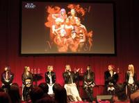 　「Ｓｐｏｔｉｆｙ　ｘ　ＨＡＮＡ　“ＨＡＮＡＴＡＢＡ”Ｌｉｓｔｅｎｉｎｇ　Ｐａｒｔｙ」でエピソードを披露するＨＡＮＡ（左から）ＮＡＯＫＯ、ＹＵＲＩ、ＪＩＳＯＯ、ＭＯＭＯＫＡ、ＫＯＨＡＲＵ、ＣＨＩＫＡ、ＭＡＨＩＮＡ