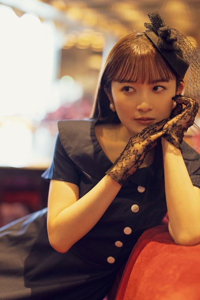 「森戸知沙希カレンダー２０２６．４-２０２７．３」より（撮影・西條彰仁、ワニブックス刊）