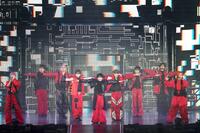 　（左から）シューヤ、ユーキ、カイ、マサヒロ、ハル、アロハ、タクヤ、リョウガ、タカシ（撮影・米山三郎）