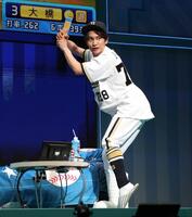 構成、舞台、出演を務める藤原丈一郎（撮影・佐々木彰尚）