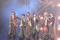 大阪松竹座のゲネプロの参加した（左から）ＡｍＢｉｔｉｏｕｓ・岡佑吏、ＡｍＢｉｔｉｏｕｓ・山中一輝、大西風雅、嶋﨑斗亜、岡﨑彪太郎、ＡｍＢｉｔｉｏｕｓ・浦陸斗