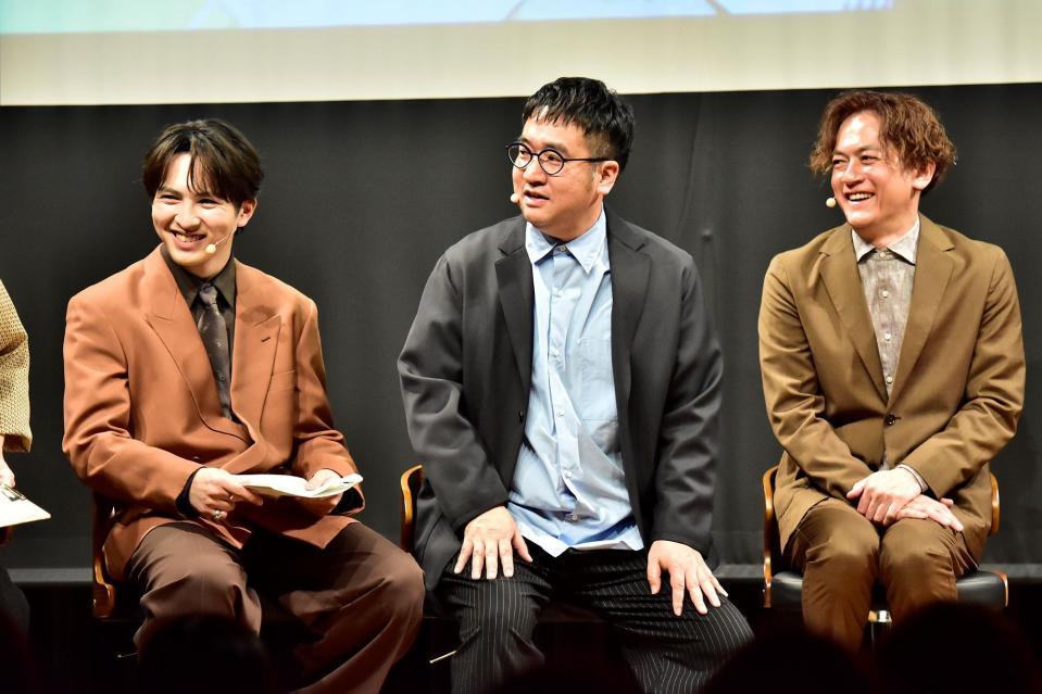 　税理士記念日フェア２０２６に出席した（左から）Ｍ！ＬＫの吉田仁人、なすなかにし・中西茂樹、那須晃行　©文化放送
