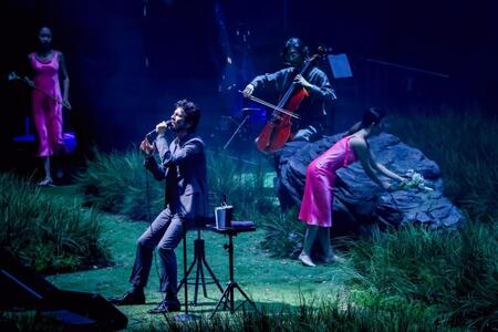 ツアーファイナルで熱唱する平井堅（撮影・岩佐篤樹）