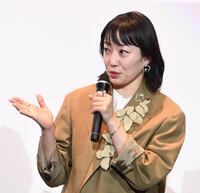 作品への思いを熱く語る菅野美穂（撮影・園田高夫）