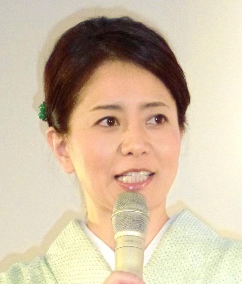 草野満代アナウンサー＝２０１３年