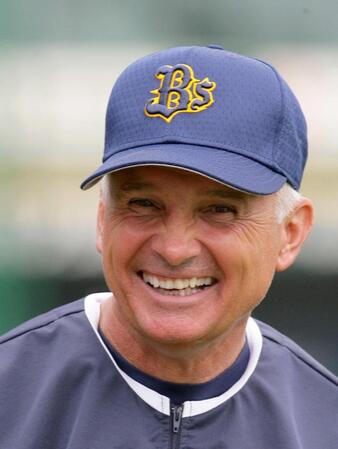 ２００６年１０月、笑顔でナインの練習を見守るコリンズ監督