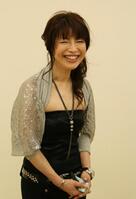 ２００８年５月、笑顔でコリンズ氏と“恋人宣言”したシルク