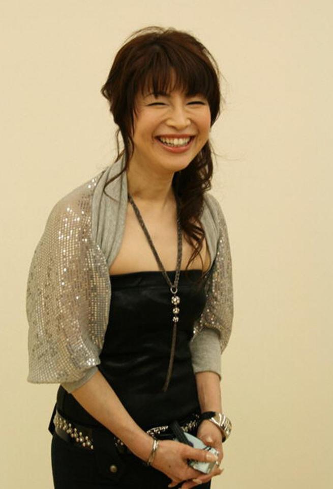 ２００８年５月、笑顔でコリンズ氏と“恋人宣言”したシルク