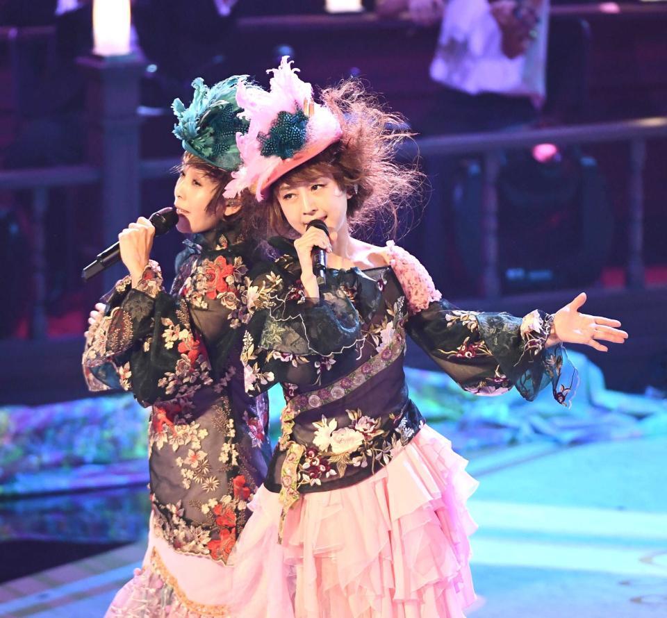 Ｗｉｎｋの鈴木早智子（左）と相田翔子＝２０１８年撮影