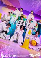 ＯＣＴＰＡＴＨ９枚目のシングル「Ｓｔｅｐｐｉｎ’！！！」のファンクラブ限定盤ジャケット