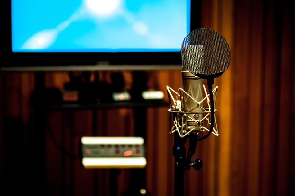 声優の前田ゆきえが声優業卒業を発表　※画像はイメージです（provk／stock.adobe.com）